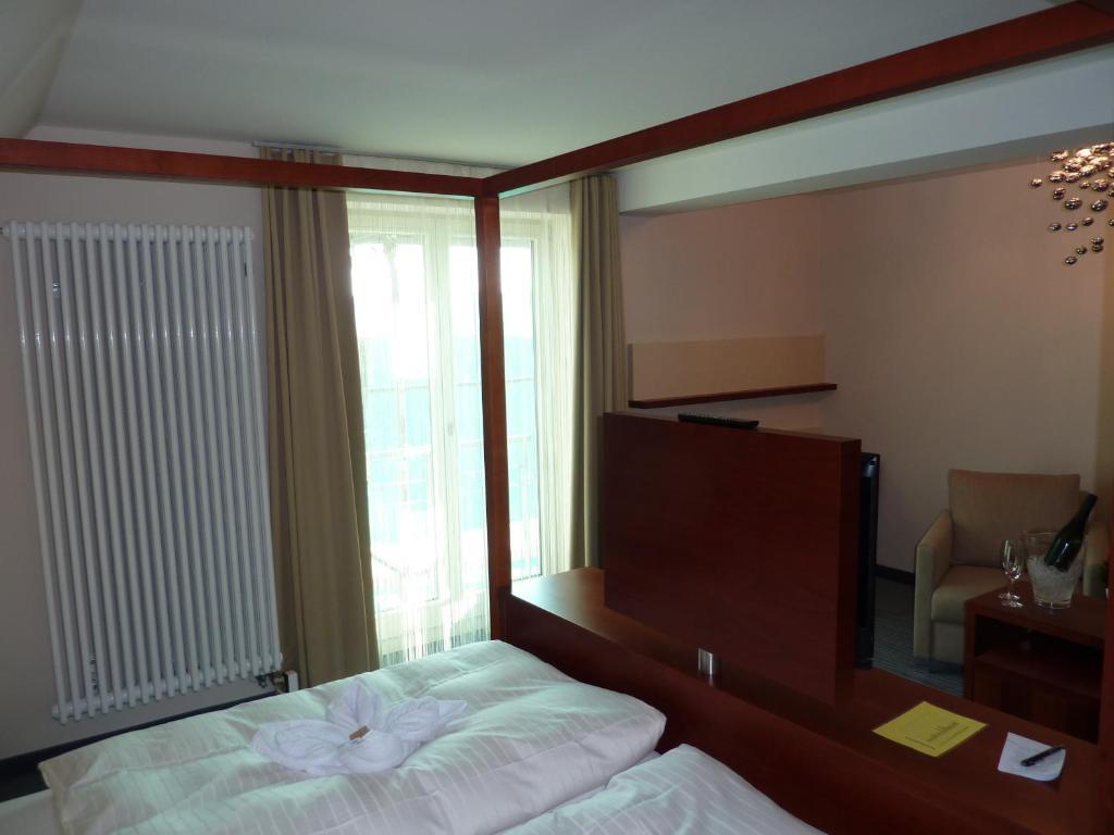Krone Langenbourg Chambre photo